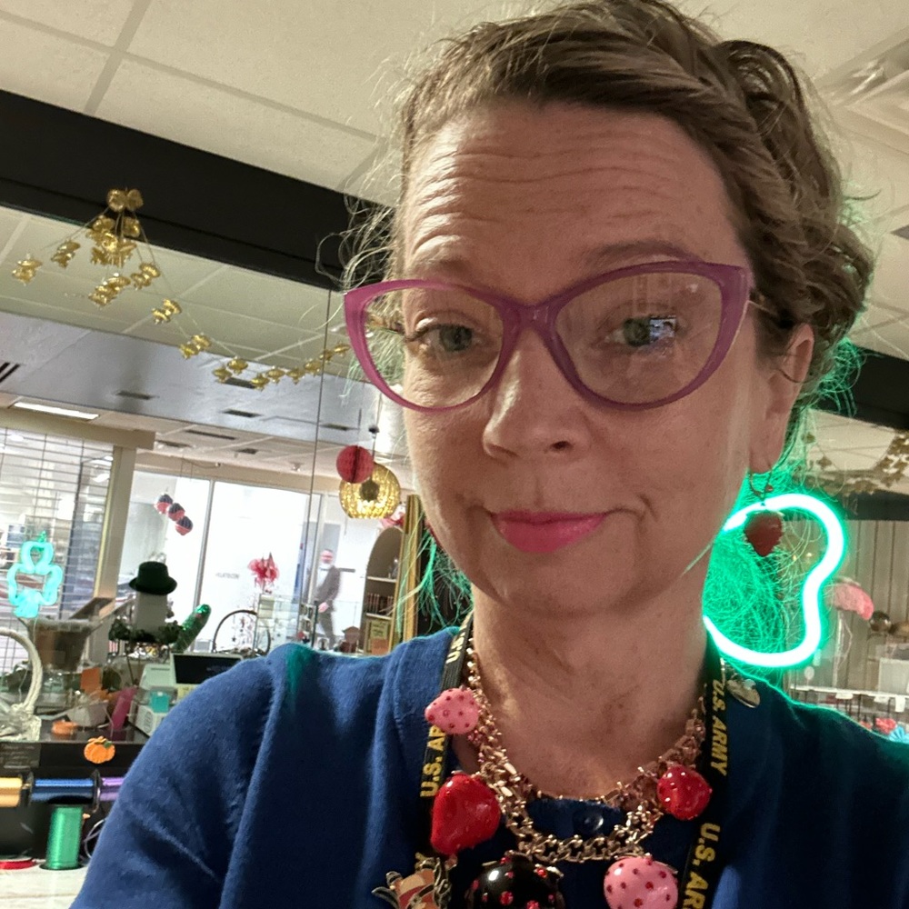 Meet your Posher, Tiffany